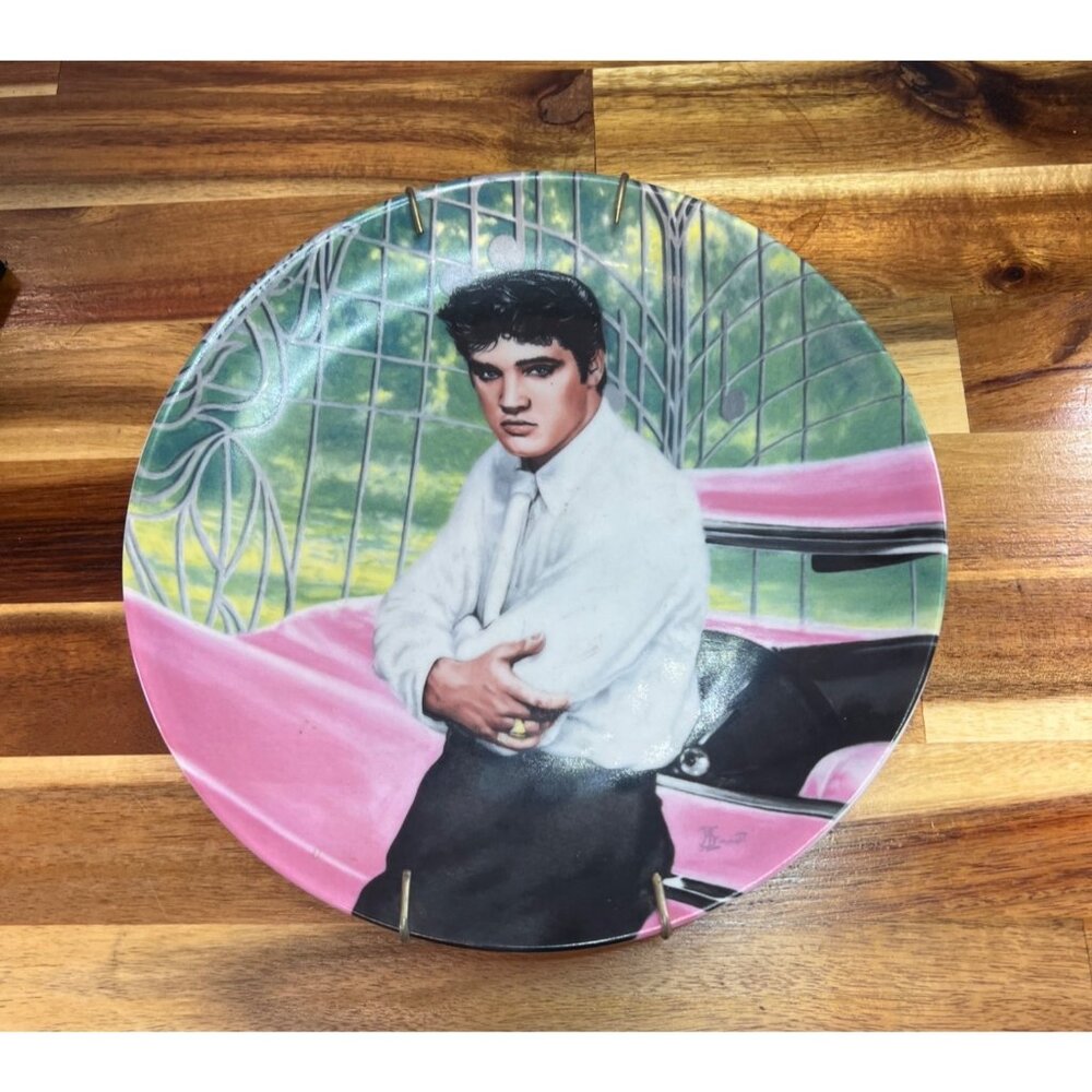 Collectible Elvis plate, circa 1988, Looking at a Legend, Delphi plate